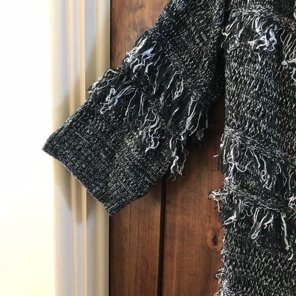 Knox Rose Open Fringe Cardigan - Picture 4 of 5